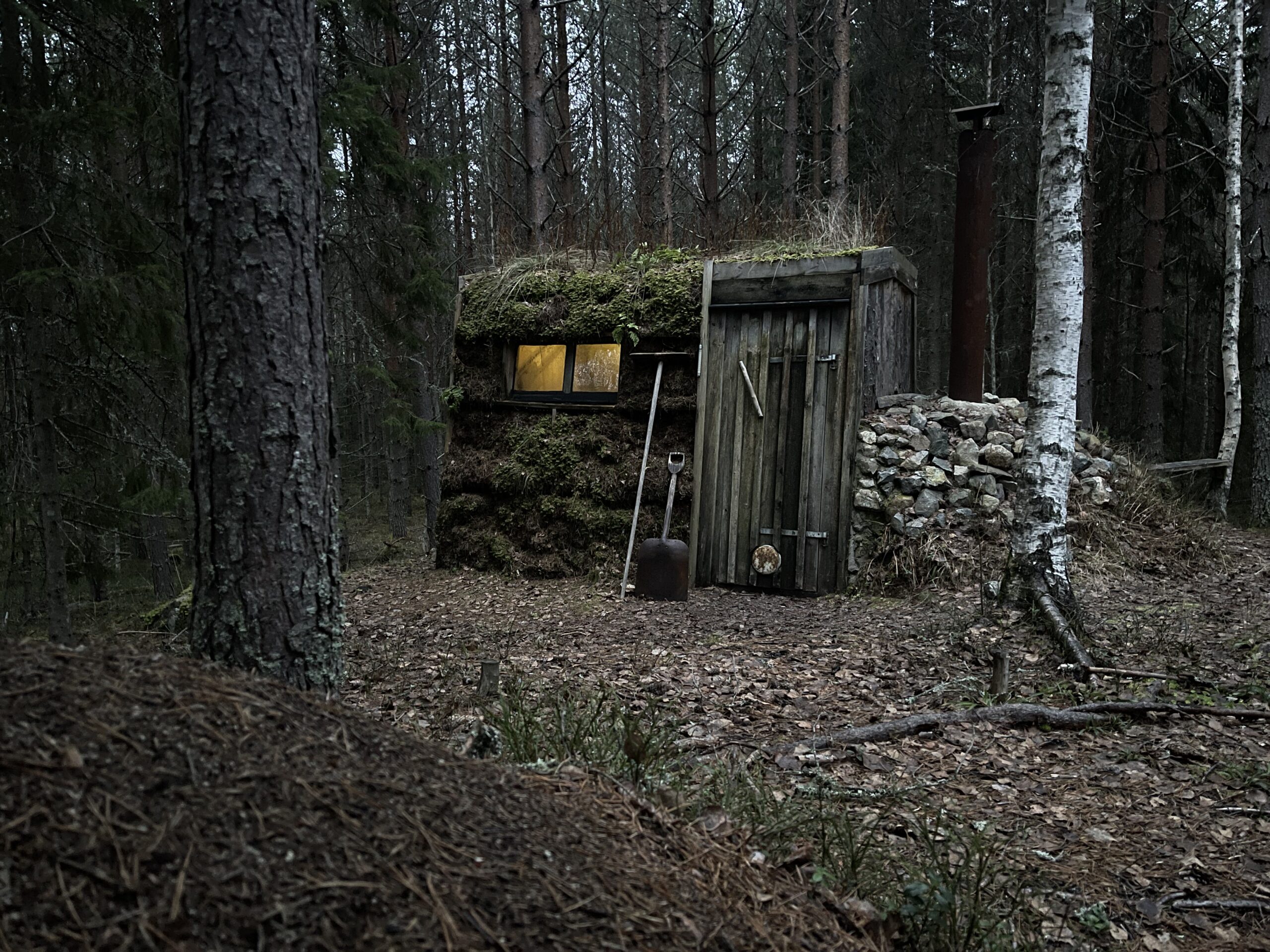 Övernatta i kolarkoja i Dalarna